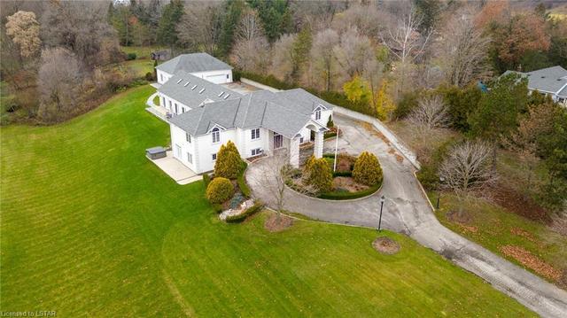 1561 Westchester Bourne Road, House detached with 7 bedrooms, 4 bathrooms and 15 parking in Thames Centre ON | Image 1