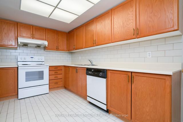 514 - 215 The Donway W, Condo with 2 bedrooms, 2 bathrooms and 1 parking in Toronto ON | Image 2