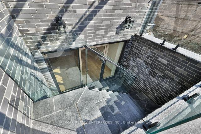 19 Humber Ridge Dr, House detached with 4 bedrooms, 5 bathrooms and 7 parking in Toronto ON | Image 33