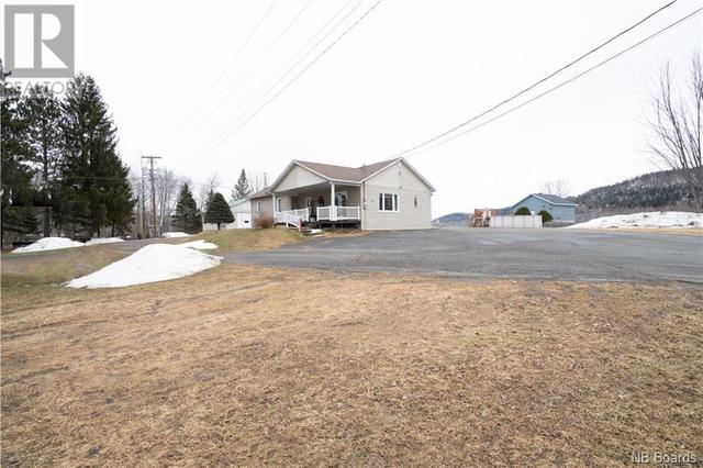 8 Lagacé Street, House detached with 5 bedrooms, 1 bathrooms and null parking in Haut Madawaska NB | Image 3