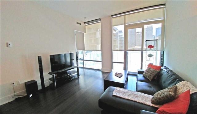 734 - 39 Queens Quay E, Condo with 1 bedrooms, 1 bathrooms and 1 parking in Toronto ON | Image 4