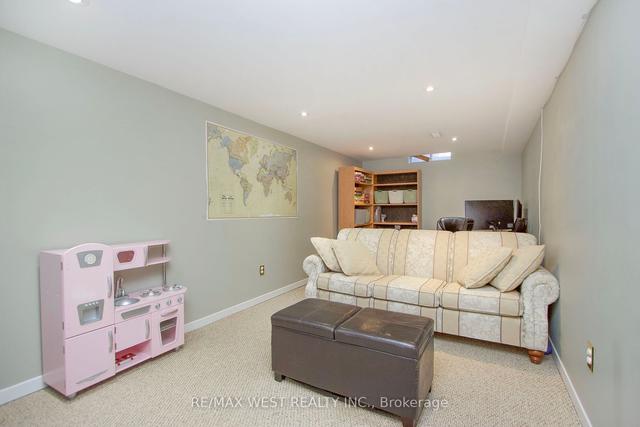 45 - 450 Bristol Cres, Townhouse with 3 bedrooms, 2 bathrooms and 2 parking in Oshawa ON | Image 15
