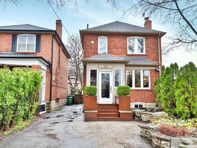 21 Bowood Ave, House detached with 3 bedrooms, 1 bathrooms and 2 parking in Toronto ON | Image 1