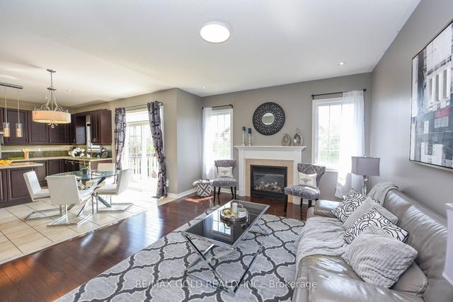 526 Nairn Circ, House detached with 4 bedrooms, 4 bathrooms and 6 parking in Milton ON | Image 7