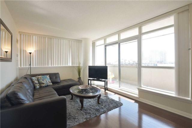 404 - 220 Forum Dr, Condo with 2 bedrooms, 2 bathrooms and 1 parking in Mississauga ON | Image 5