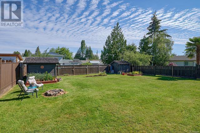 533 Hirst Ave, House detached with 3 bedrooms, 2 bathrooms and 4 parking in Parksville BC | Image 3