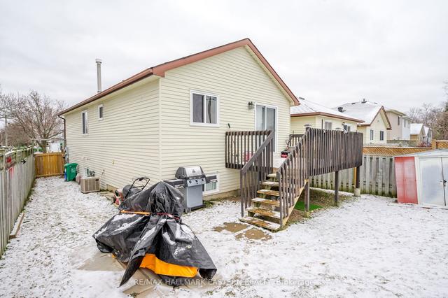 1237 Huntington Circ, House detached with 2 bedrooms, 2 bathrooms and 3 parking in Peterborough ON | Image 33