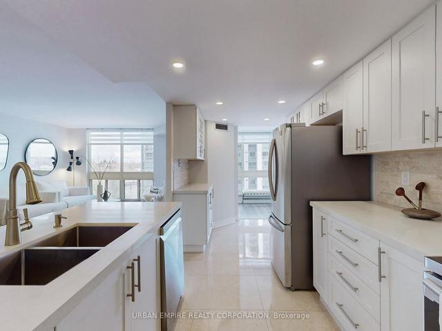 906 - 10 Kenneth Ave, Condo with 2 bedrooms, 2 bathrooms and 1 parking in Toronto ON | Image 3