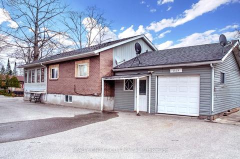 1519 River Rd W, House detached with 3 bedrooms, 2 bathrooms and 7 parking in Wasaga Beach ON | Card Image