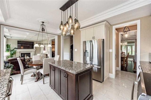 75 Ashbourne Dr, House detached with 4 bedrooms, 5 bathrooms and 5 parking in Toronto ON | Image 4
