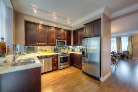 th8 - 938 Mount Pleasant Rd, Townhouse with 3 bedrooms, 3 bathrooms and 2 parking in Toronto ON | Image 2