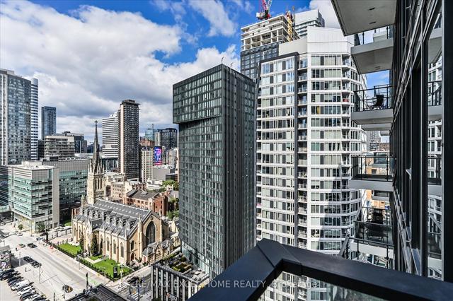 2202 - 77 Shuter St, Condo with 2 bedrooms, 2 bathrooms and 0 parking in Toronto ON | Image 13
