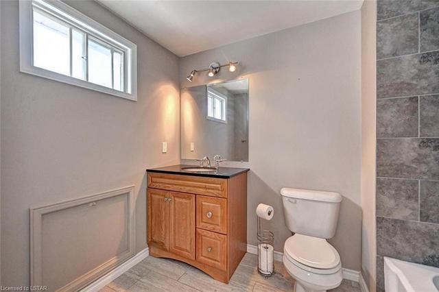 195 Driftwood Drive, House detached with 3 bedrooms, 2 bathrooms and 4 parking in Kitchener ON | Image 22