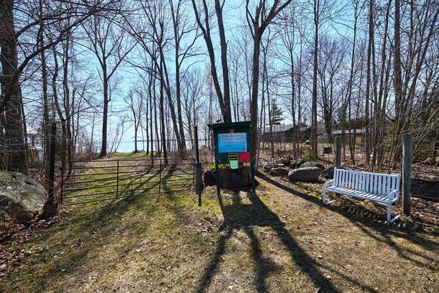 18 Lakeview Rd, House detached with 2 bedrooms, 1 bathrooms and 4 parking in Oro Medonte ON | Image 11
