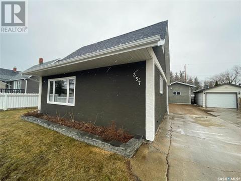 357 7th Avenue W, Melville, SK, S0A2P0 | Card Image