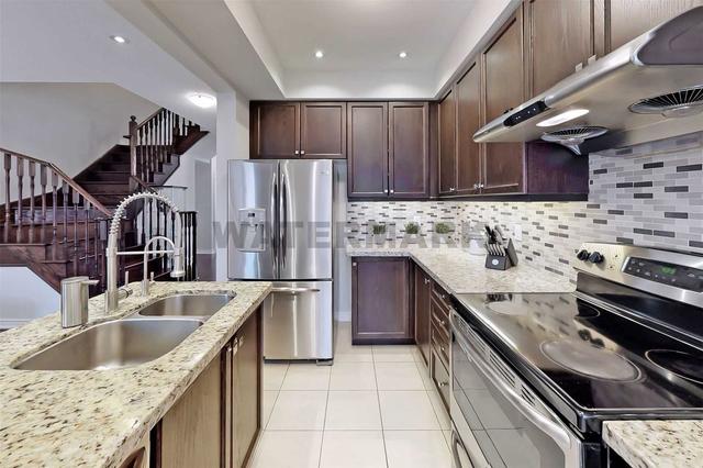 890 Castlemore Ave, House attached with 3 bedrooms, 3 bathrooms and 2 parking in Markham ON | Image 8