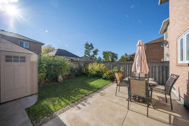 18 Carabram Crt, House detached with 3 bedrooms, 4 bathrooms and 6 parking in Brampton ON | Image 20