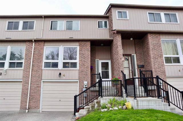 4 Macey Crt, Townhouse with 3 bedrooms, 2 bathrooms and 1 parking in Ajax ON | Image 2