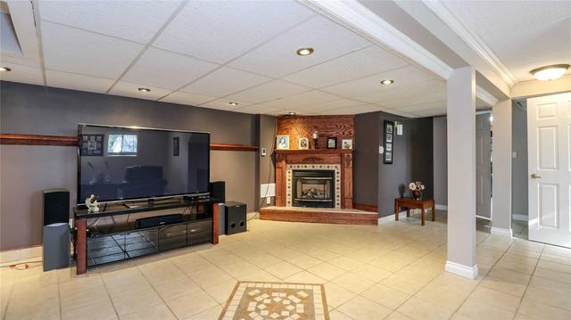 26 Moon Cres, House detached with 4 bedrooms, 2 bathrooms and 8 parking in Oro Medonte ON | Image 11