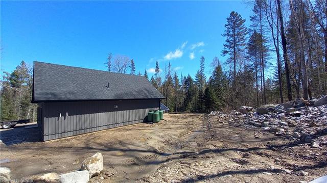 1255 Snake Creek Road, House detached with 2 bedrooms, 1 bathrooms and 10 parking in Mattawan ON | Image 12