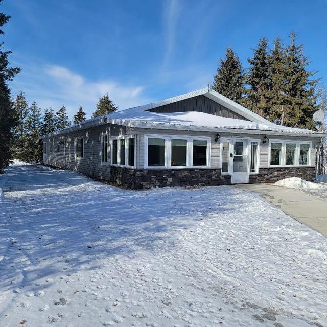 26520 590 Highway E, House detached with 4 bedrooms, 2 bathrooms and null parking in Red Deer County AB | Image 17