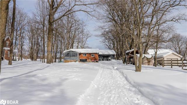 1798 Penetanguishene Road, House detached with 4 bedrooms, 2 bathrooms and 11 parking in Springwater ON | Image 3