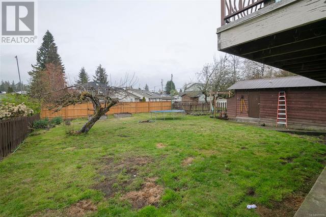 1129 Stillin Dr, House detached with 3 bedrooms, 3 bathrooms and 5 parking in Ladysmith BC | Image 49