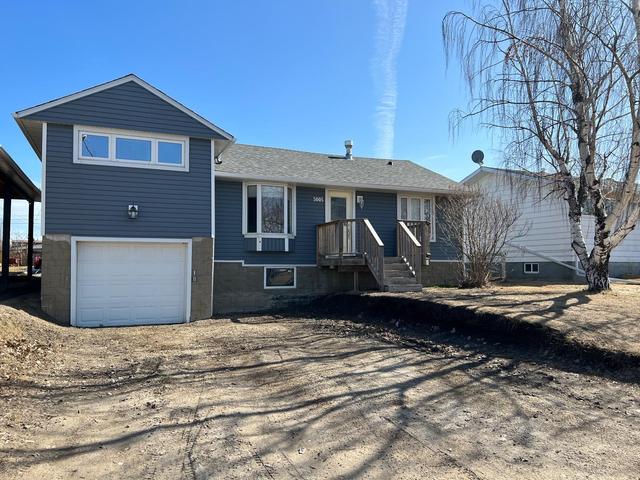 5005 47 Street, House detached with 2 bedrooms, 1 bathrooms and 2 parking in Valleyview AB | Image 1