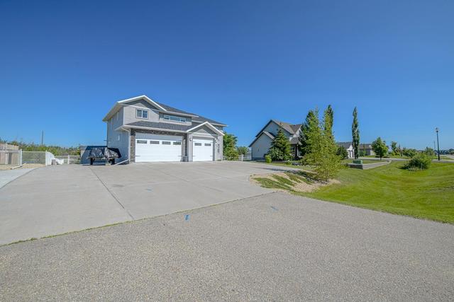 10817 Lexington Street, House detached with 4 bedrooms, 3 bathrooms and 10 parking in Grande Prairie County No. 1 AB | Image 3