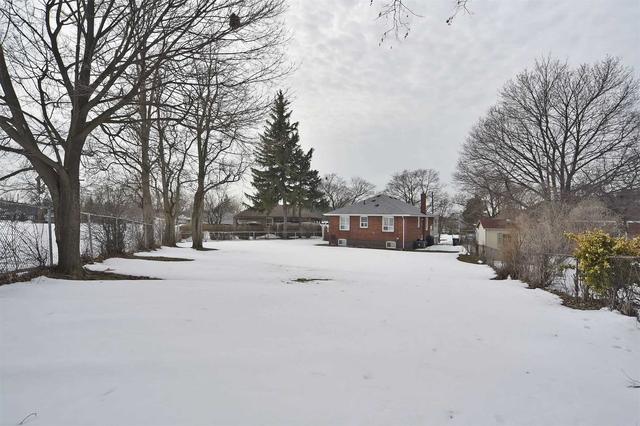 14 Woodridge Crt, House detached with 3 bedrooms, 2 bathrooms and 3 parking in Toronto ON | Image 27