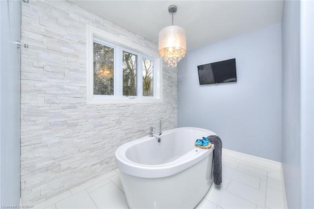 354 Whitmore Drive, House detached with 5 bedrooms, 4 bathrooms and null parking in Waterloo ON | Image 36
