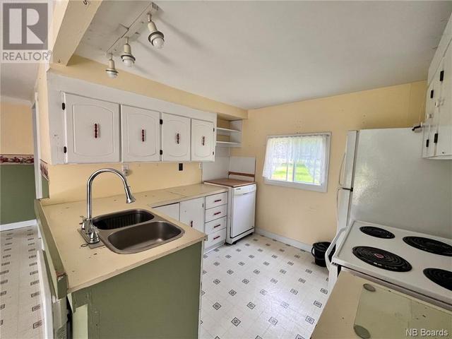 251 Estey Road, House detached with 3 bedrooms, 1 bathrooms and null parking in Wakefield NB | Image 17