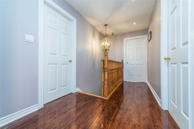350 - 2 Valhalla Inn Rd, Townhouse with 3 bedrooms, 3 bathrooms and 1 parking in Toronto ON | Image 17