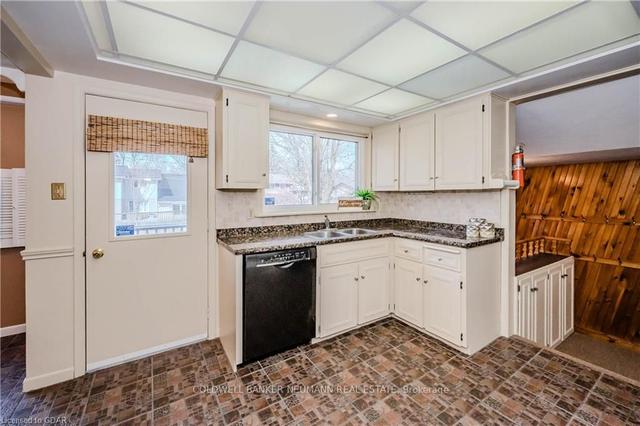 25 Columbus Cres, House detached with 3 bedrooms, 3 bathrooms and 4 parking in Guelph ON | Image 14