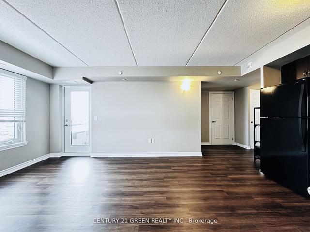 402 - 716 Main St E, Condo with 2 bedrooms, 2 bathrooms and 1 parking in Milton ON | Image 4