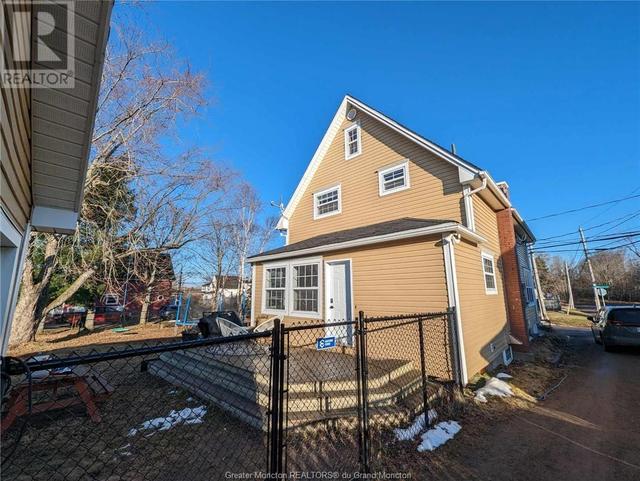 37 Storey Rd, House detached with 3 bedrooms, 1 bathrooms and null parking in Moncton NB | Image 3
