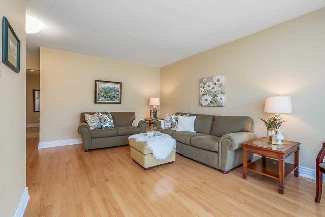 47 Melville Cres, House detached with 3 bedrooms, 2 bathrooms and 3 parking in Brampton ON | Image 37