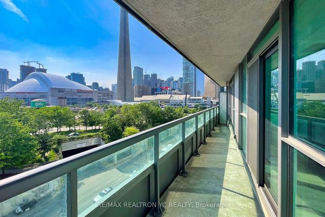 808 - 25 Lower Simcoe St, Condo with 2 bedrooms, 2 bathrooms and 1 parking in Toronto ON | Image 16