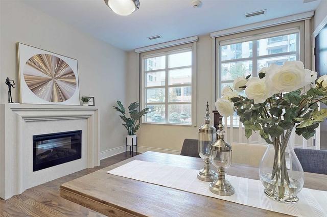 th5 - 500 Doris Ave, Townhouse with 3 bedrooms, 3 bathrooms and 3 parking in Toronto ON | Image 3