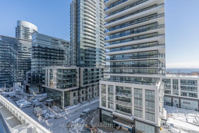 606 - 70 Annie Craig Dr, Condo with 1 bedrooms, 2 bathrooms and 1 parking in Toronto ON | Image 1