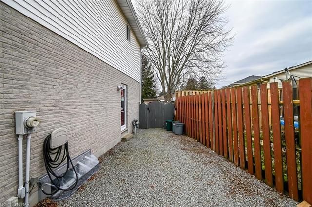 6515 Kuhn Crescent, House semidetached with 3 bedrooms, 2 bathrooms and 2 parking in Niagara Falls ON | Image 18