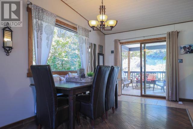 102 Pine Ridge Road, House detached with 2 bedrooms, 3 bathrooms and null parking in Lillooet BC | Image 17