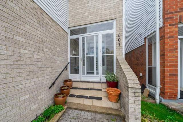 601 Galloway Cres, House detached with 3 bedrooms, 4 bathrooms and 4 parking in Mississauga ON | Image 12