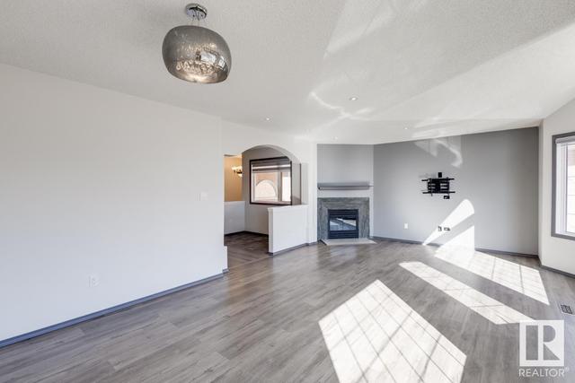 133 - 11115 9 Av Nw, House attached with 3 bedrooms, 2 bathrooms and null parking in Edmonton AB | Image 6
