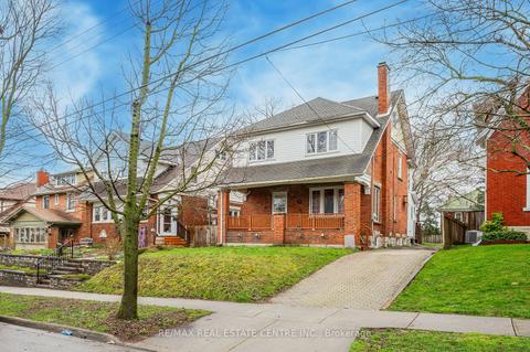 31 Louisa St, House detached with 5 bedrooms, 1 bathrooms and 3 parking in Kitchener ON | Card Image