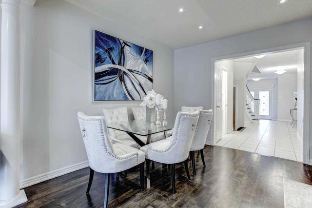 141 Royal Appian Cres, House attached with 3 bedrooms, 4 bathrooms and 4 parking in Vaughan ON | Image 7