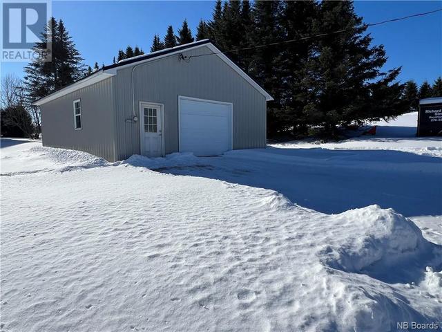 195 Royalton Road, House detached with 3 bedrooms, 2 bathrooms and null parking in Wicklow NB | Image 2