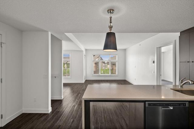 318 - 25 Aspenmont Heights Sw, Condo with 3 bedrooms, 2 bathrooms and 2 parking in Calgary AB | Image 7