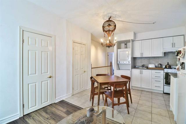 809 Pape Ave, House semidetached with 3 bedrooms, 2 bathrooms and 0 parking in Toronto ON | Image 9