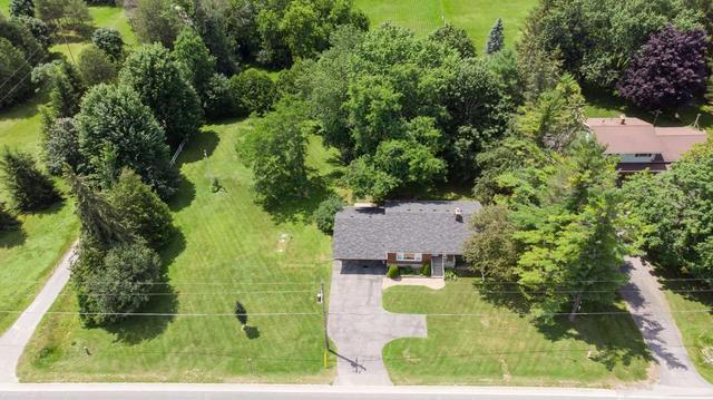 349 Angeline St, House detached with 2 bedrooms, 1 bathrooms and 7 parking in Kawartha Lakes ON | Image 35